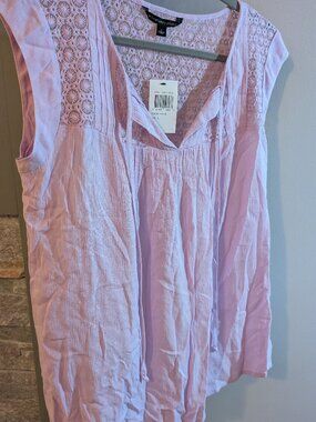 Signature Studio Lilac Sleeveless Top - NWT - Size L